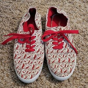 Crochet brand holiday shoes size 8